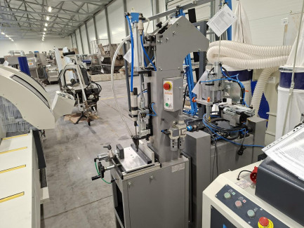 Zdjęcie przedmiotu: A set of equipment for the production of PVC windows