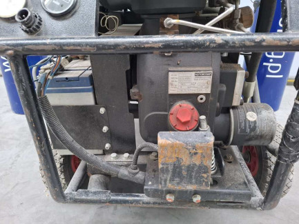 Zdjęcie przedmiotu: Atmos PB82 screw compressor equipped with an aftercooler with water separator