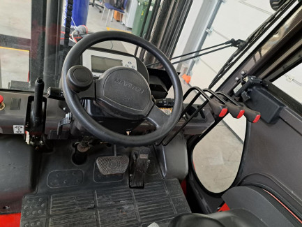 Zdjęcie przedmiotu: MANITOU ME 425C forklift