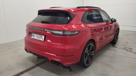 Zdjęcie przedmiotu: Porsche Cayenne Turbo Błędny wpis mocy i pojemności silnika w DR