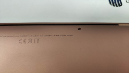 Zdjęcie przedmiotu: Notebook / Laptop Apple MacBook Air 13'' 8-rdzeniowy procesor Apple M1 z 7-rdzeniową grafiką, 8GM RAM, dysk 256GB SSD (złoty), kod prod. MGND3ZE/A