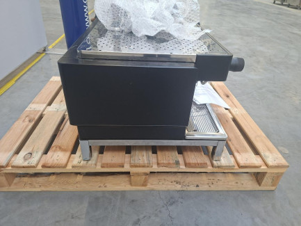 Zdjęcie przedmiotu: Кавоварка CREM EBEE-D82B-22AR 2-х групова