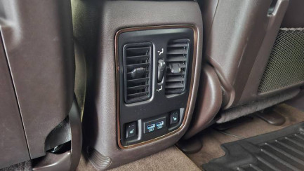 Zdjęcie przedmiotu: Jeep Grand Cherokee 3.0 CRD Overland Summit