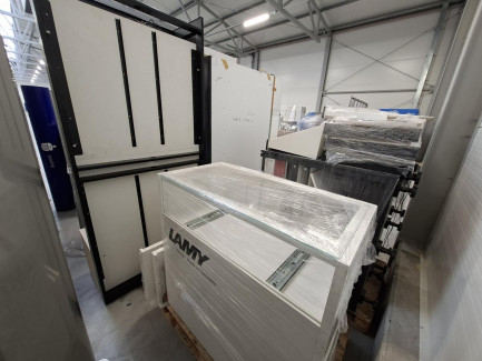 Zdjęcie przedmiotu: Set of shop shelves