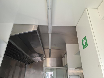 Zdjęcie przedmiotu: PRZYCZEPA GASTRONOMICZNA ZP352 TRAILERS