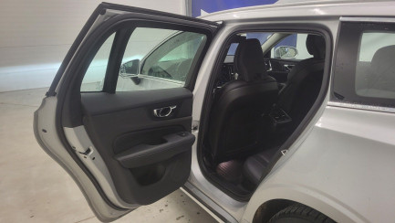 Zdjęcie przedmiotu: Volvo V60 B4 B Inscription aut