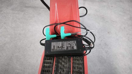 Zdjęcie przedmiotu: RIDER RS Sport Electric Scooter Black and Red