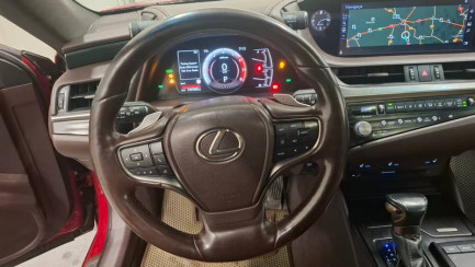 Zdjęcie przedmiotu: Lexus ES300H Elegance