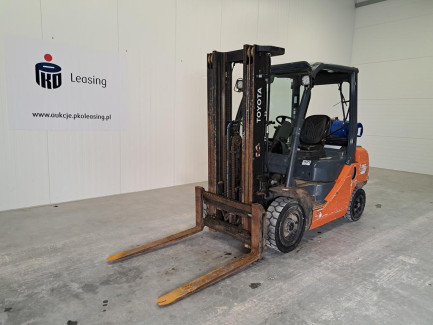 TOYOTA 02-8FGF25 Forklift