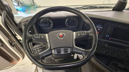 Zdjęcie przedmiotu: SCANIA R460 E6 18.0t Highline
