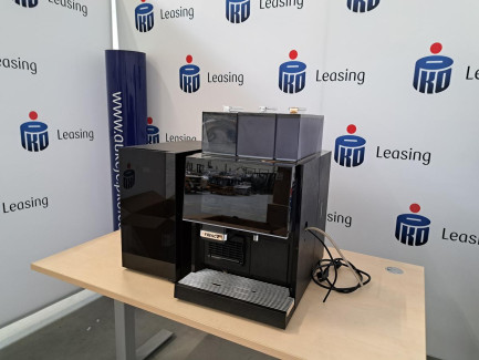 Ekspres ciśnieniowy do kawy FRESCO X580C + Lodówka MILK COOLER C5