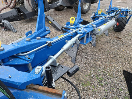 Zdjęcie przedmiotu: OVERUM CX-H4 reversible plough