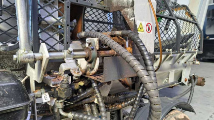 Zdjęcie przedmiotu: Верстат для різання та колки деревини LUMAG GmbH SSA-400G