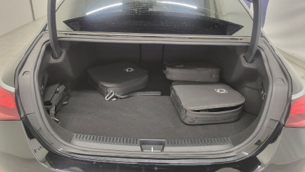 Zdjęcie przedmiotu: Mercedes-benz E 300 e AMG LINE PREMIUM 4Matic