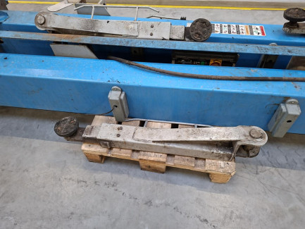 Zdjęcie przedmiotu: BEST PRODUCTS BESTLIFT242DDE Two-Post Lift