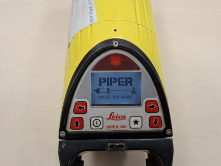 Zdjęcie przedmiotu: The LEICA PIPER 100 pipe laser is used for pipe laying, sanitary network construction, and grade control.