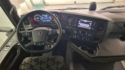 Zdjęcie przedmiotu: SCANIA R460 Super E6 18.0t 4x2 NA Highline