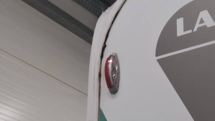 Zdjęcie przedmiotu: LAIKA KOSMO E6d-F 3.5t F510 Alkowa