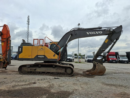 Zdjęcie przedmiotu: KOPARKA GĄSIENICOWA VOLVO EC250EL