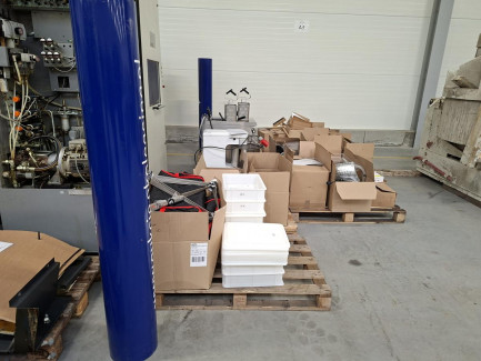 Zdjęcie przedmiotu: A set of catering equipment