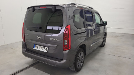 Zdjęcie przedmiotu: Toyota Proace City Verso 1.2 D-4T Family