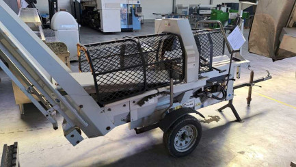 Zdjęcie przedmiotu: Верстат для різання та колки деревини LUMAG GmbH SSA-400G