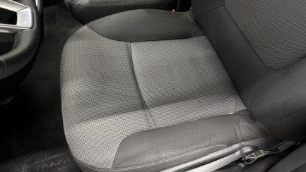 Zdjęcie przedmiotu: RENAULT Trafic Combi 2.0 dCi MR`21 E6d 3.1t L2 Equilibre
