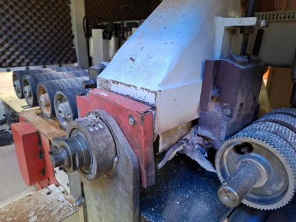 Zdjęcie przedmiotu: Strugarka dwustronna z wielopiłą  Henrik WINTER HOLZTECHNIK GmbH DSH 350