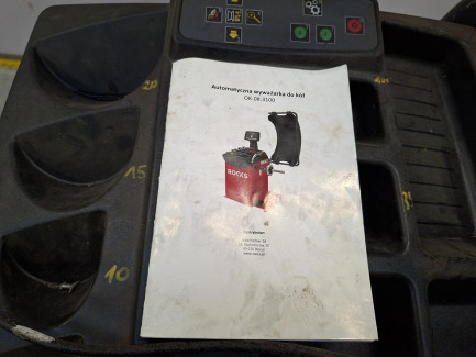 Zdjęcie przedmiotu: Workshop equipment set (VIAKEN X520 air conditioning service station, ROCKS OK.-08.3100 wheel balancer)
