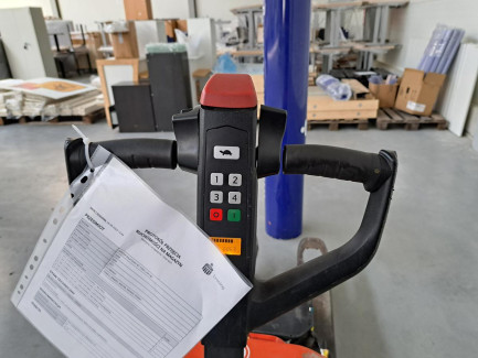 Zdjęcie przedmiotu: BT Tyro LHE130 Electric Pallet Truck