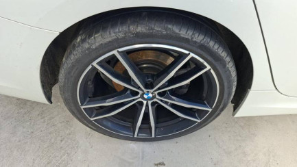 Zdjęcie przedmiotu: BMW 320D xDrive M Sport Steptronic