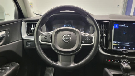 Zdjęcie przedmiotu: Volvo XC60 D4 SCR AWD Momentum aut