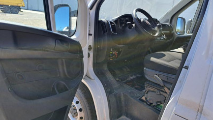 Zdjęcie przedmiotu: Fiat Ducato MAXI 2.2 M-jet E6.4 3.5t L3 Oświadczenie o utracie DR