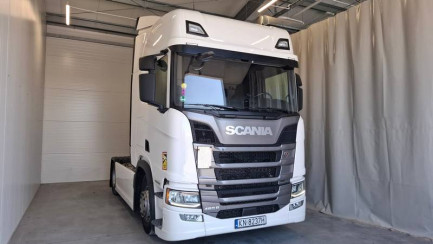 Zdjęcie przedmiotu: SCANIA R460 Super E6 18.0t 4x2 NA Highline