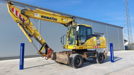 Komatsu PW200-7E0 wheeled excavator