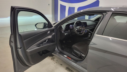 Zdjęcie przedmiotu: Hyundai Elantra 1.6 Smart