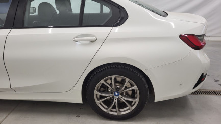 Zdjęcie przedmiotu: BMW 320e Sport Line aut