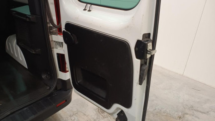 Zdjęcie przedmiotu: Renault Trafic Combi 2.0 dCi L2 Equilibre E6d 3.1t