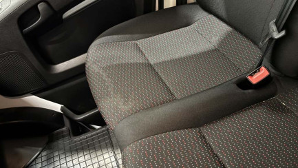 Zdjęcie przedmiotu: Opel Movano Heavy 2.2 Diesel L2H2 E6.4 3.5t 