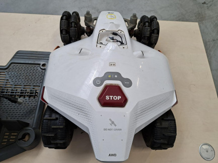 Zdjęcie przedmiotu: MAMMOTION LUBA 2 AWD 5000X mowing robot