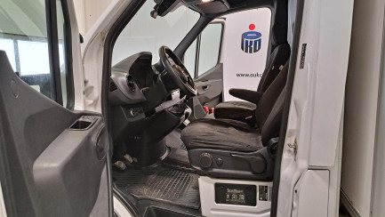Zdjęcie przedmiotu: MERCEDES-BENZ/IGLOPOL SPRINTER E6 3.5t