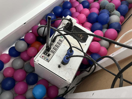 Zdjęcie przedmiotu: Modular interactive multi-sensory projection system