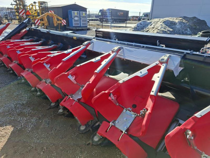 Zdjęcie przedmiotu: CAPELLO QUASAR F12 corn harvester