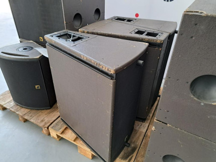 Zdjęcie przedmiotu: A set of sound equipment from L-ACOUSTICS