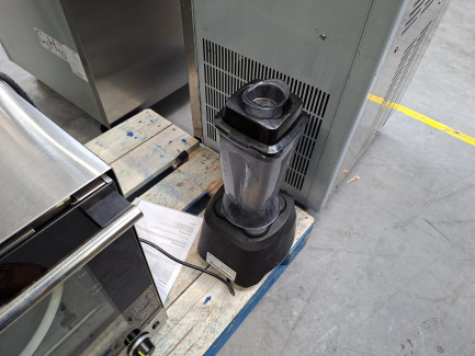 Zdjęcie przedmiotu: A set of catering equipment