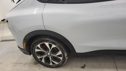 Zdjęcie przedmiotu: Ford Mustang Mach-E 98kWh AWD