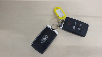 Zdjęcie przedmiotu: LAND ROVER SPORT 2.0 D200 mHEV Dynamic HSE aut