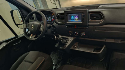 Zdjęcie przedmiotu: Renault Master RWD 2.3 dCi E6 3.5t L4H3 Extra S&S+E