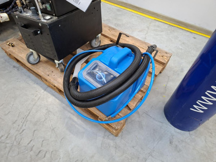 Zdjęcie przedmiotu: Workshop equipment set (OPTIMA STREAMER OPTIMA XD steam cleaner, SANTOEMMA HOT SAABRINA FOAM washing vacuum cleaner)