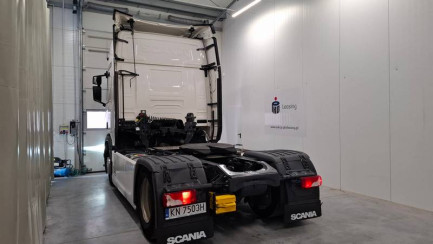 Zdjęcie przedmiotu: SCANIA R460 Super E6 18.0t 4x2 NA Highline